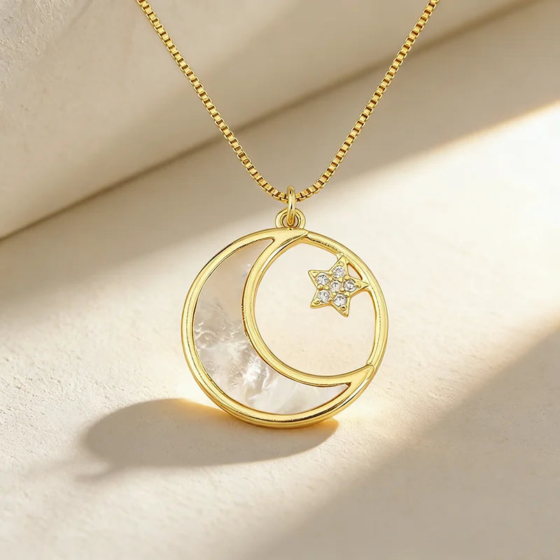 QIKU Personalized  Necklace Wholesale Fashion Women Jewelry 18K Gold Plated Copper Necklace Star Moon Pendant Necklace
