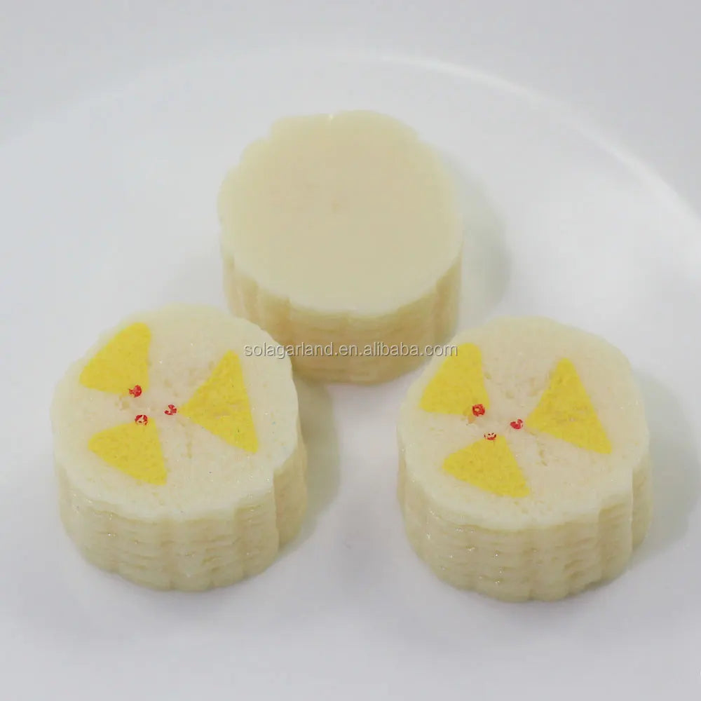 Realistic Resin Banana Slices Charms Lifelike Simulation Banana Slice 3D Fruit for Photo Props Home Kitchen Party Festival Decor