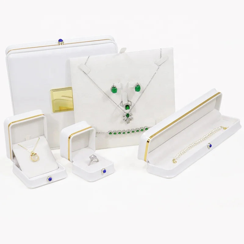Engagement and Wedding Ring Box Packaging Women's Jewelry Box Packaging White Metal Leather  Custom Jewelry Gift Box