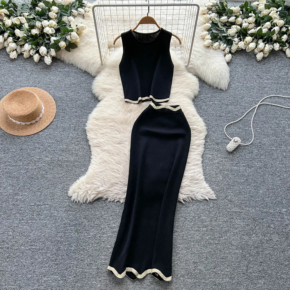 Summer Casual 2 Piece Set for Women O-Neck Sleeveless Top And High Waist Knitted Hip Skirts Set Clothing Wholesale