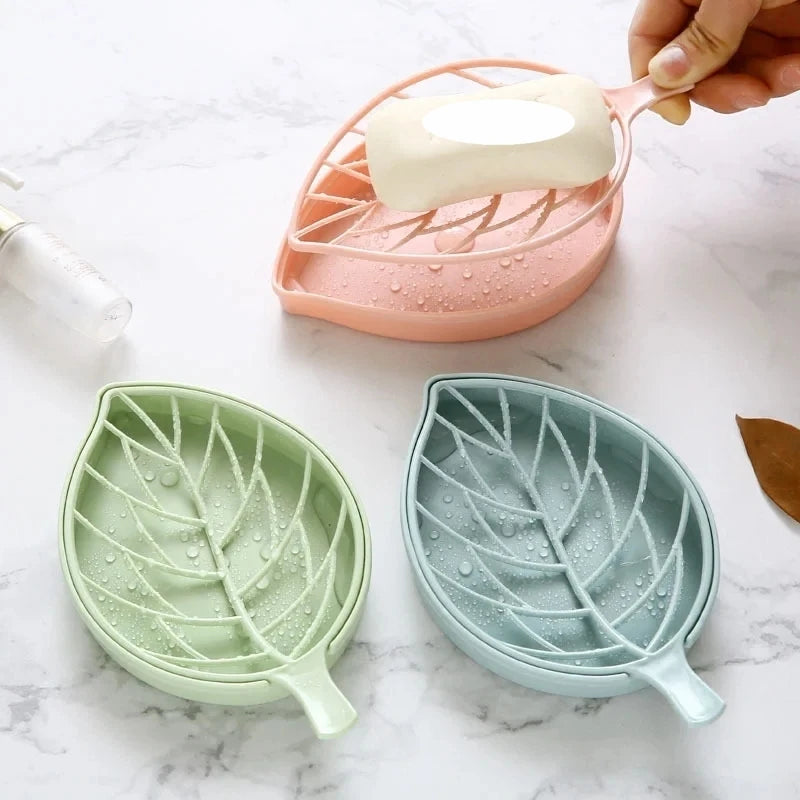 Factory Price Leaf Shape Soap Holder Non Slip Soap Box Toilet Shower Tray Draining Rack Bathroom Gadgets Soap Dish Tray Holder