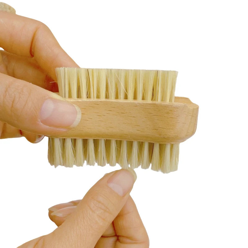 Factory Supply Free IANNA Logo Manicure Nail Brush Nail Dust Brush Mini Wooden Handle Flat Bristle Pig Hair Nail Cleaning Brush