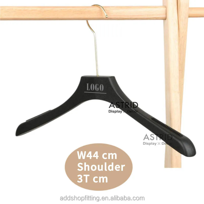 Astrid 44 CM 3T Solid Black Custom Logo Sturdy Anti-Slip PP Plastic Clothing Organizer Injection Coat Hanger for Shop
