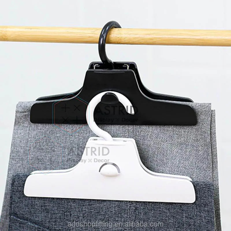 Black Durable Flexible Space Saving Plastic Pants Hanger with Wardrobe Design for Clothing Store