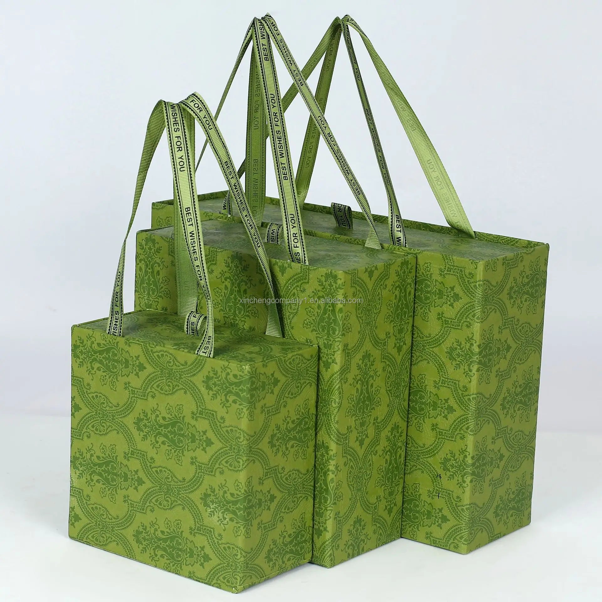 Wholesale Recycled Hard Cardboard Luxury Flap Open Magnetic Jewelry Folding Packaging Gift Box Clothing Foldable Paper Boxes