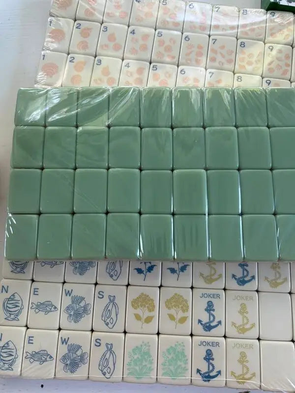 New Arrival Luxury Coastal Hamptons Mahjong Set - Premium Tile Game 160-Piece Acrylic American Mahjong Set MegaBDM