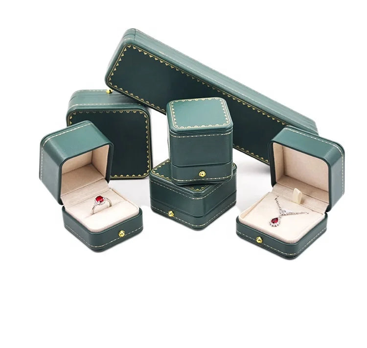 New Trending Creative High End Craft Window Rigid Jewelry Show Packaging Red Portable Box Magnetic Gift Packaging for Jewelry