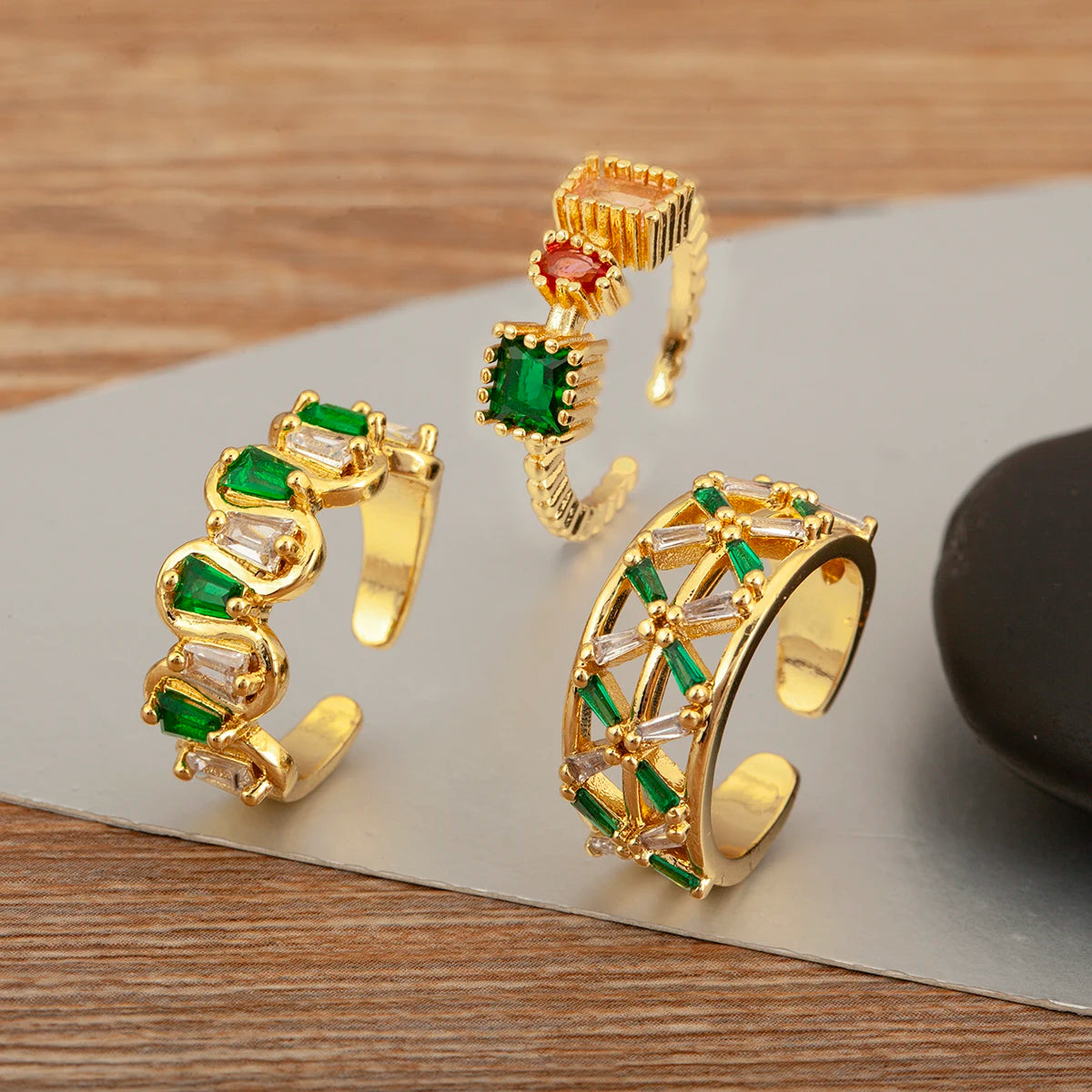 QIKU Copper 18k Gold Plated Crystal Ring Colorful Trendy Fashion Design for Women Daily Wear Engagement Gift Jewelry