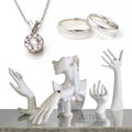 White & Black Resin Modern Hand-Shaped 5 Sizes Ring Necklace Bracelet Earring Holder Jewelry Display Stand for Store