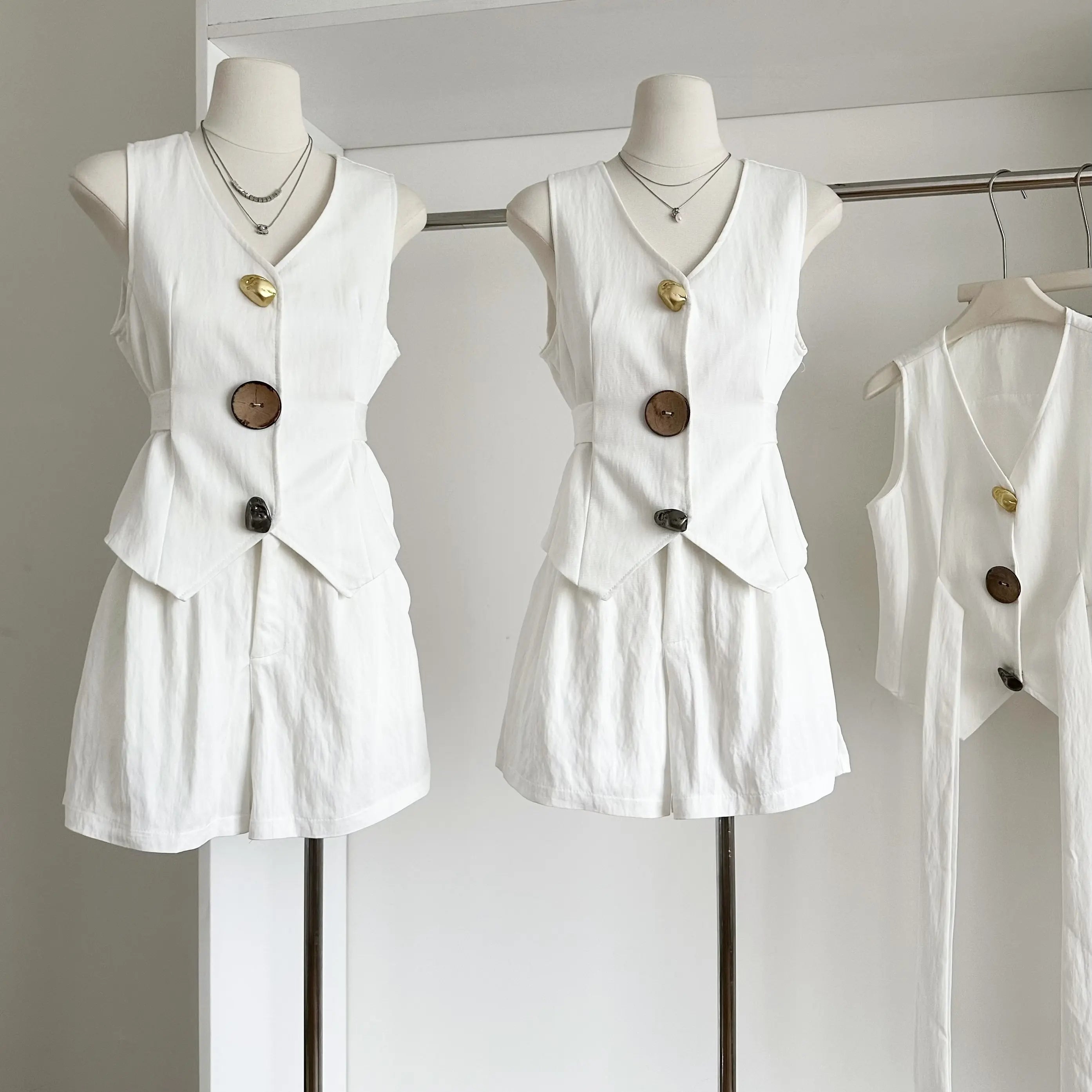 Summer Women's Korean Sets Sleeveless Top And High Waist Slim Shorts Set Ropa Wholesale