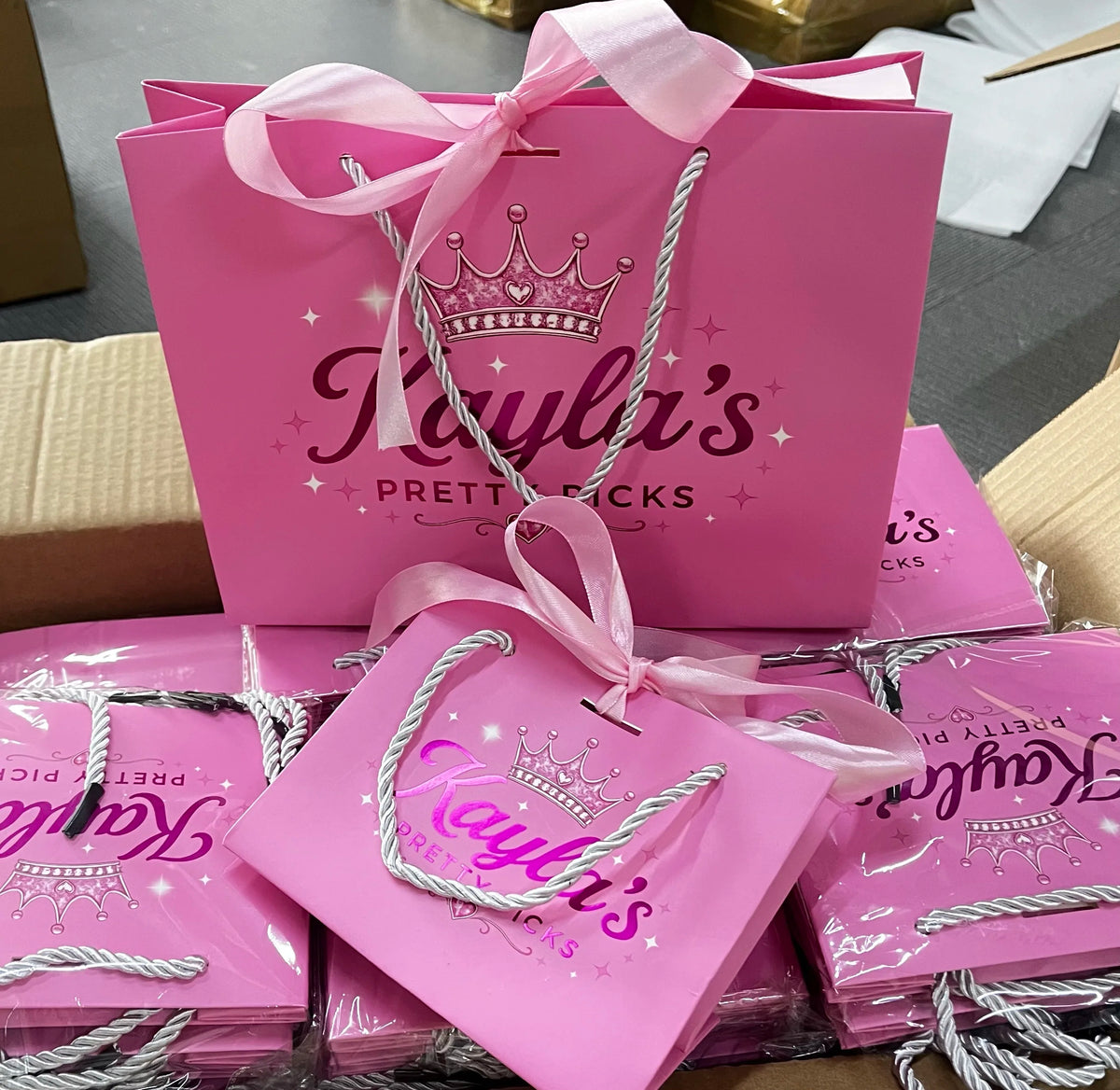 Custom Wholesale Gift Paper Bags With Your Own Logo Designed Recyclable Shopping Bag MegaBDM