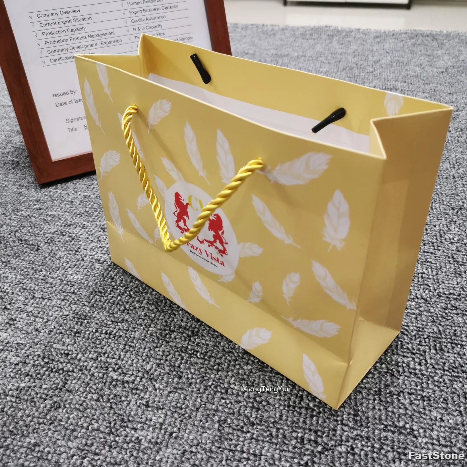 Luxury Recycled Handle Ribbon Paper Shopping Bag with logo Dealer Shopping Paper Bag Shopping Bag Custom logo