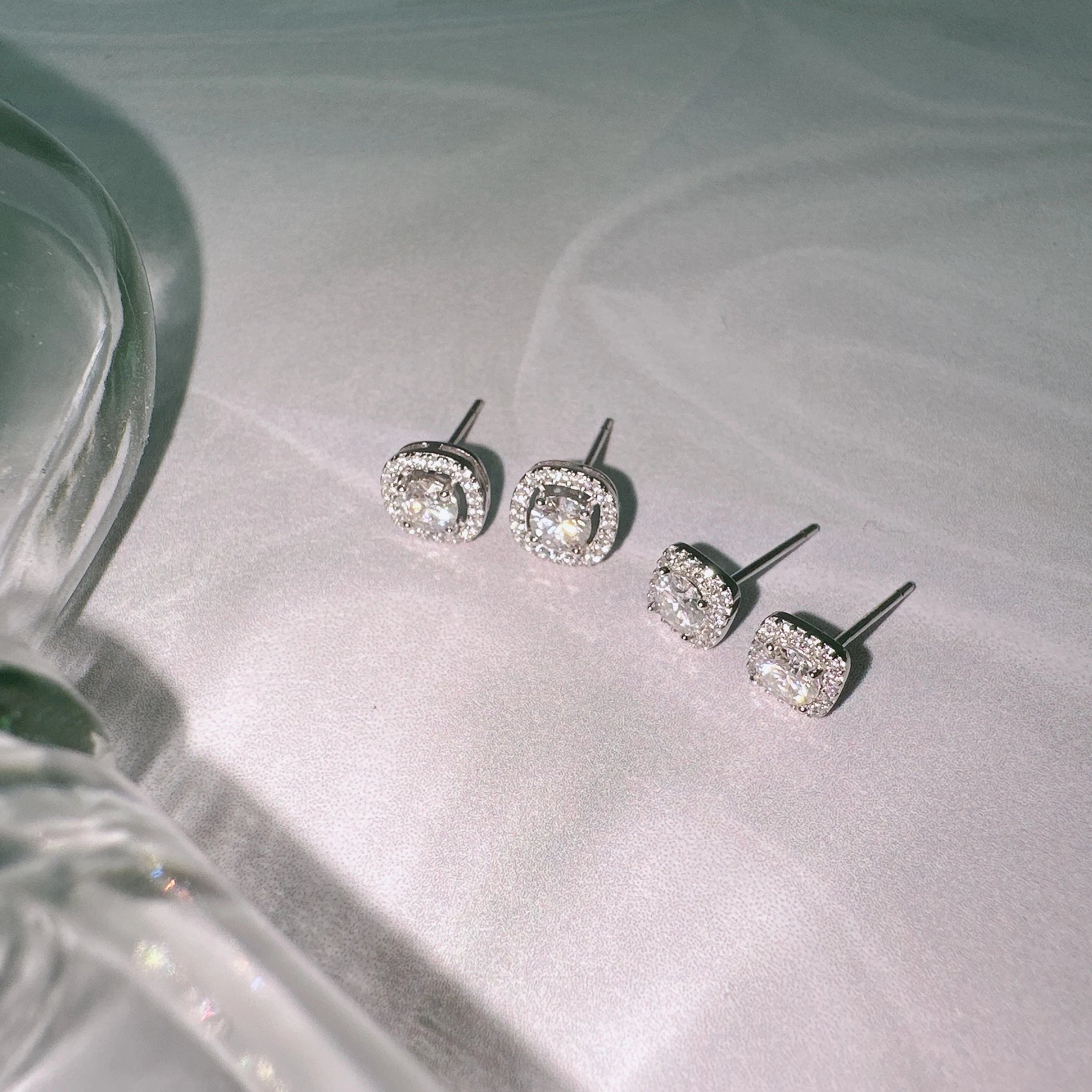 New Trend Sterling Silver Rhodium Plated Classic Vintage Moissanite Stud Earrings Custom Logo for Women's Engagement Wedding
