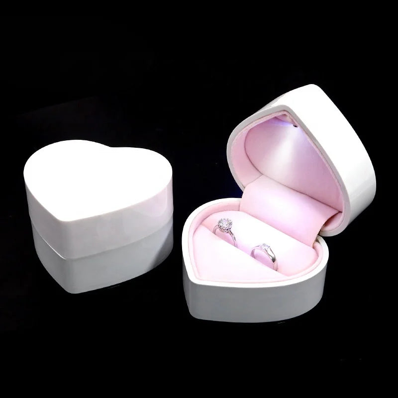 Customized White Heart-Shaped LED Jewelry Packaging Box Luxurious Plastic PC Ring and Gift Box for Romantic Valentine's Day