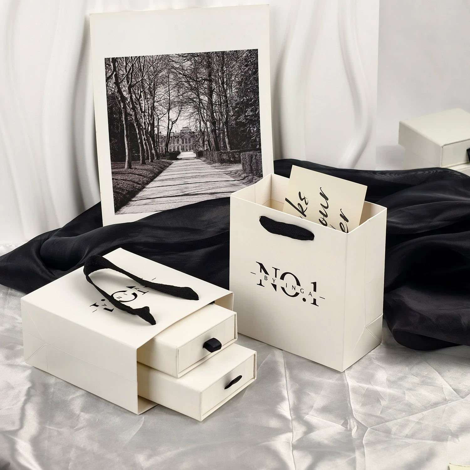 Custom Logo Luxury White Paper Gift Bag Recyclable Watch Jewelry Packaging Bag with Ribbon Handle