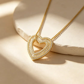 QIKU Luxury Rhinestone Heart Shape Pendant Women Necklace Accessory Copper Zircon Engagement Jewelry Anniversary Gift Wholesale
