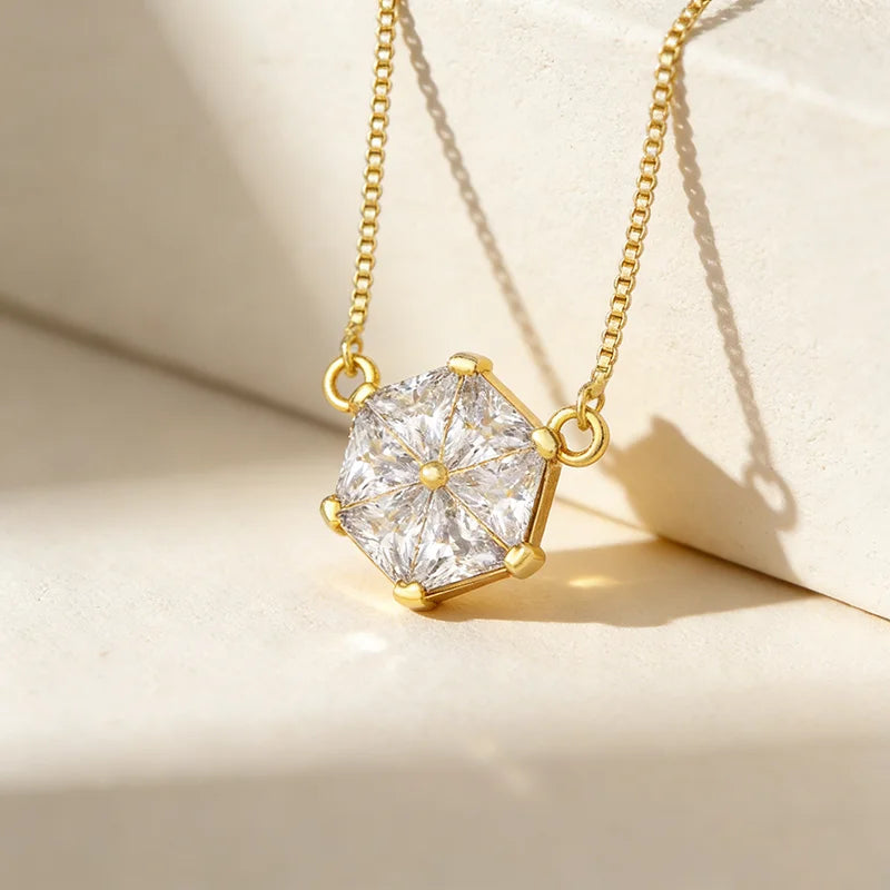 QIKU Trendy Luxury 18K Gold Plated Rhinestone Pendant Necklace Copper Zircon Engagement Jewelry Inlay Crystal Women Gift Party