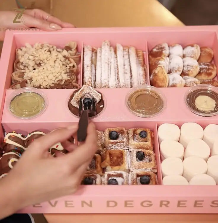Eco Friendly Pink Bakery Packaging Crepe Pancakes Cake Waffle Pastry Brownie Cookie Packaging with Inserts Sauce Dip Dividers MegaBDM