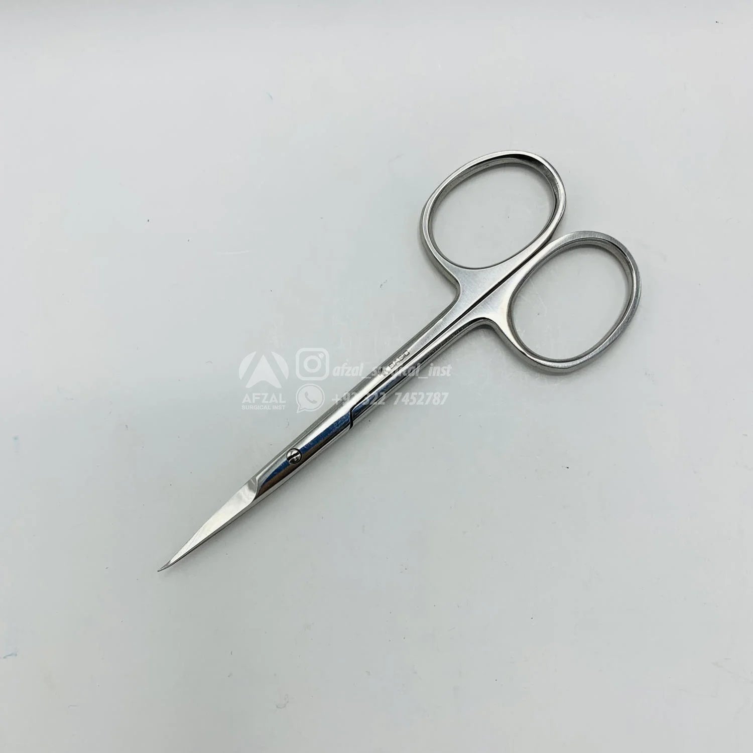 Premium High Quality Durable Beauty Stainless Steel Sharp Straight Manicure Scissors for Right-Handed Use