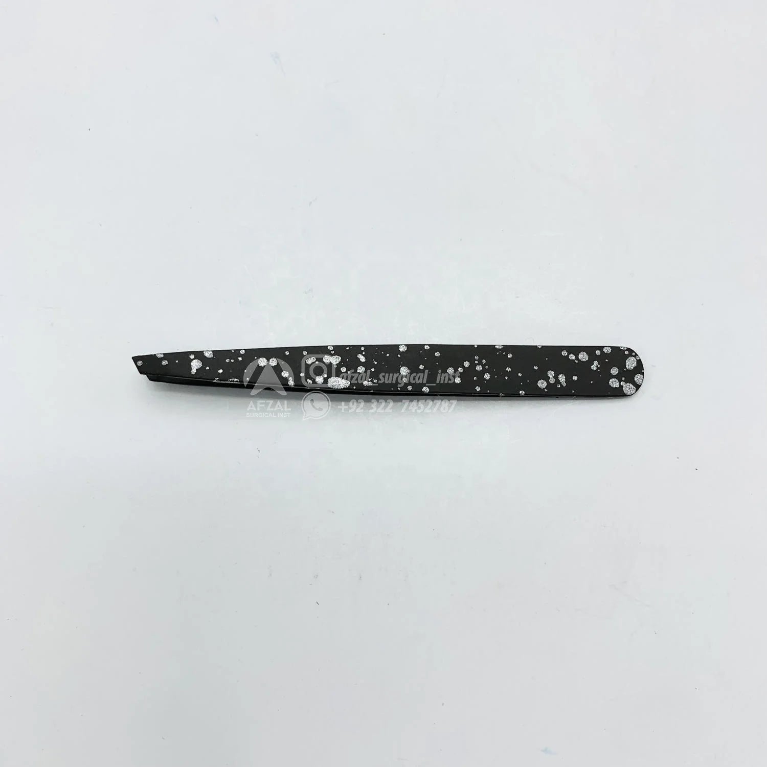 2025 Wholesale Private Label Logo Black & White Thick Metal Stainless Steel Brow Tweezer Eyelash Tweezers Grip Tweezers Scissors