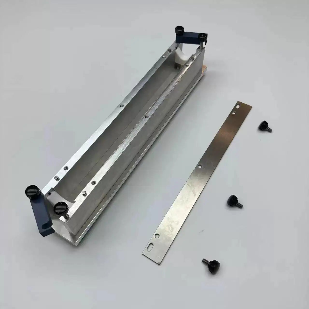 Metal Pool Cue Leather Wrap Machine-Portable Lightweight Modern Design for Pool Stick Repair and Replacement