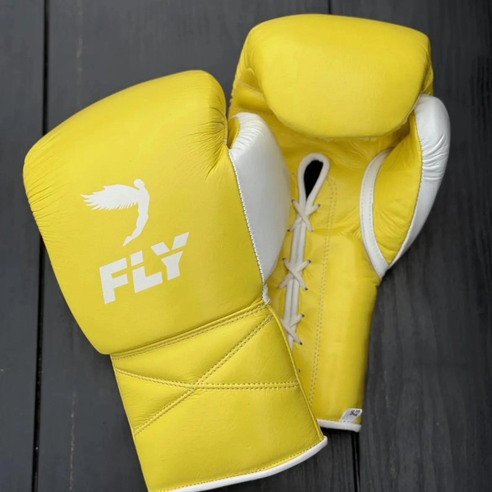 Fly SuperLace Pro X 2 Genuine Cowhide Leather MMA Boxing Training Gloves Stretch Non-Slip Lace-Up Closure Adjustable Wrist Strap