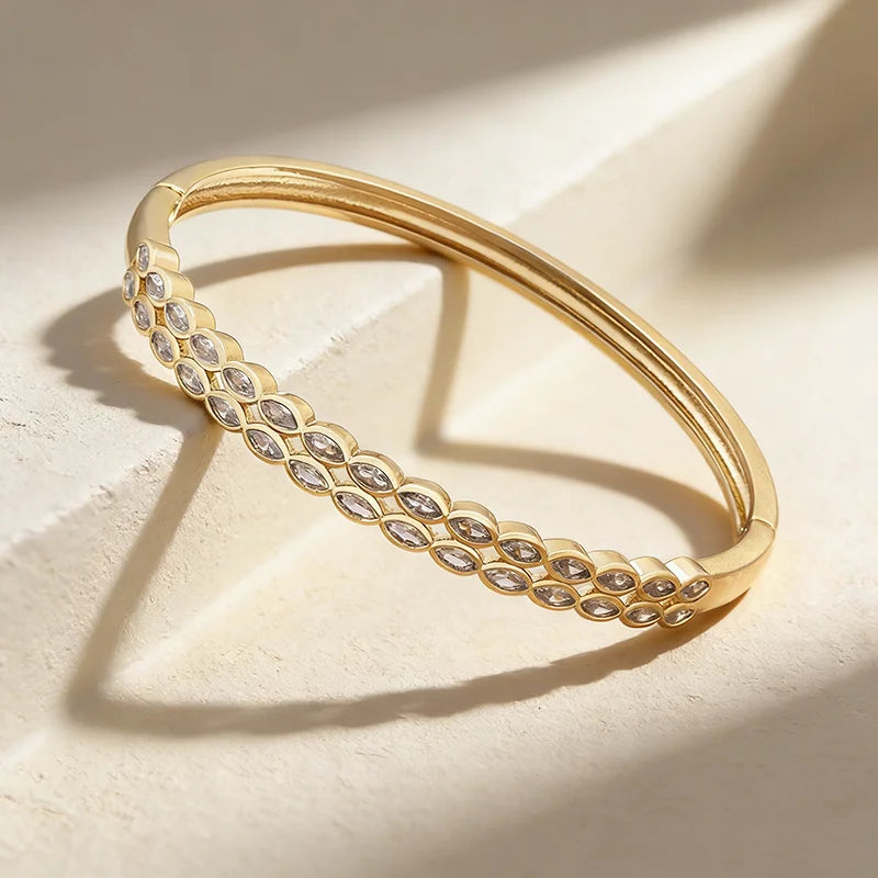 QIKU Luxury White Rhinestone Women Bracelet Copper Zircon Gold Plated Charm Bangles Jewelry Engagement Wedding Accessories Gift