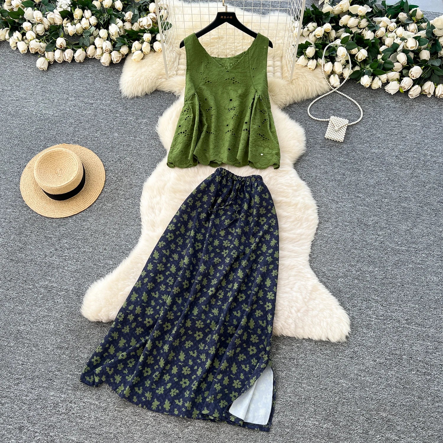 Summer Casual 2 Piece Set for Women V-Neck Sleeveless Top And Floral Printed Lace Slit Skirts Set Jogging Suits Wholesale