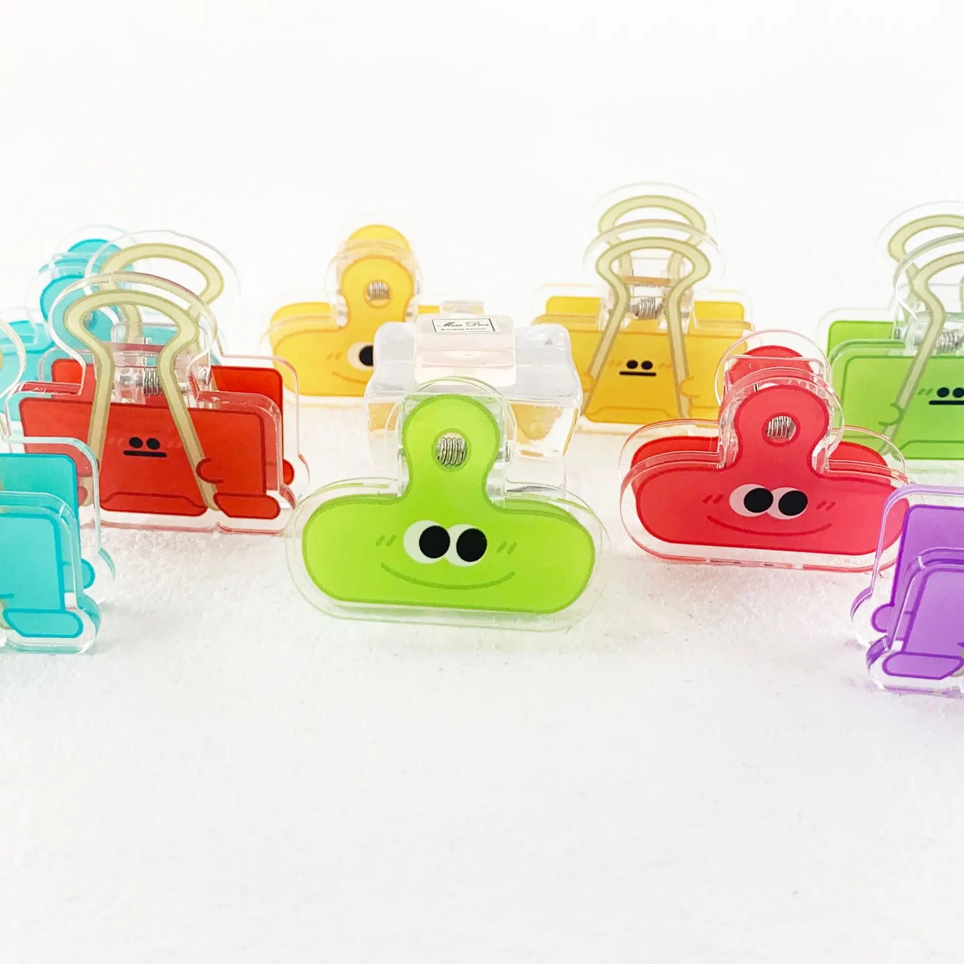 Wholesale Creative Clear Acrylic Cartoon Paper Fastener PP Paper Clips for Snack Bag Storage Students' File Folder Clamp Fixing