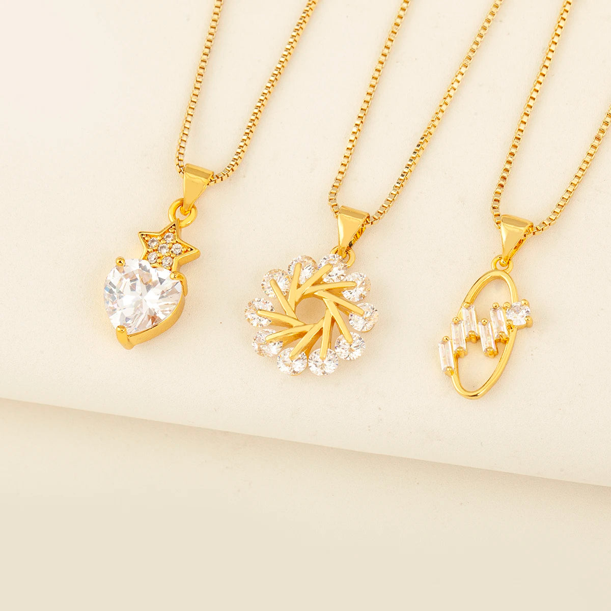 QIKU Fashion Gold-Plated Cubic Zirconia Pendant Necklaces Trendy Heart/Flower/Oval Design Women Daily Wear Party Jewelry