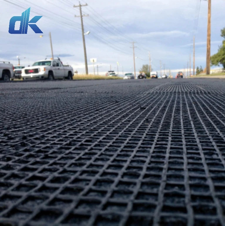 Factory Direct Supply High QualityHigh Strength 100-100KN Fiberglass Geogrid Geo Fiberglass Grilles for Road Construction