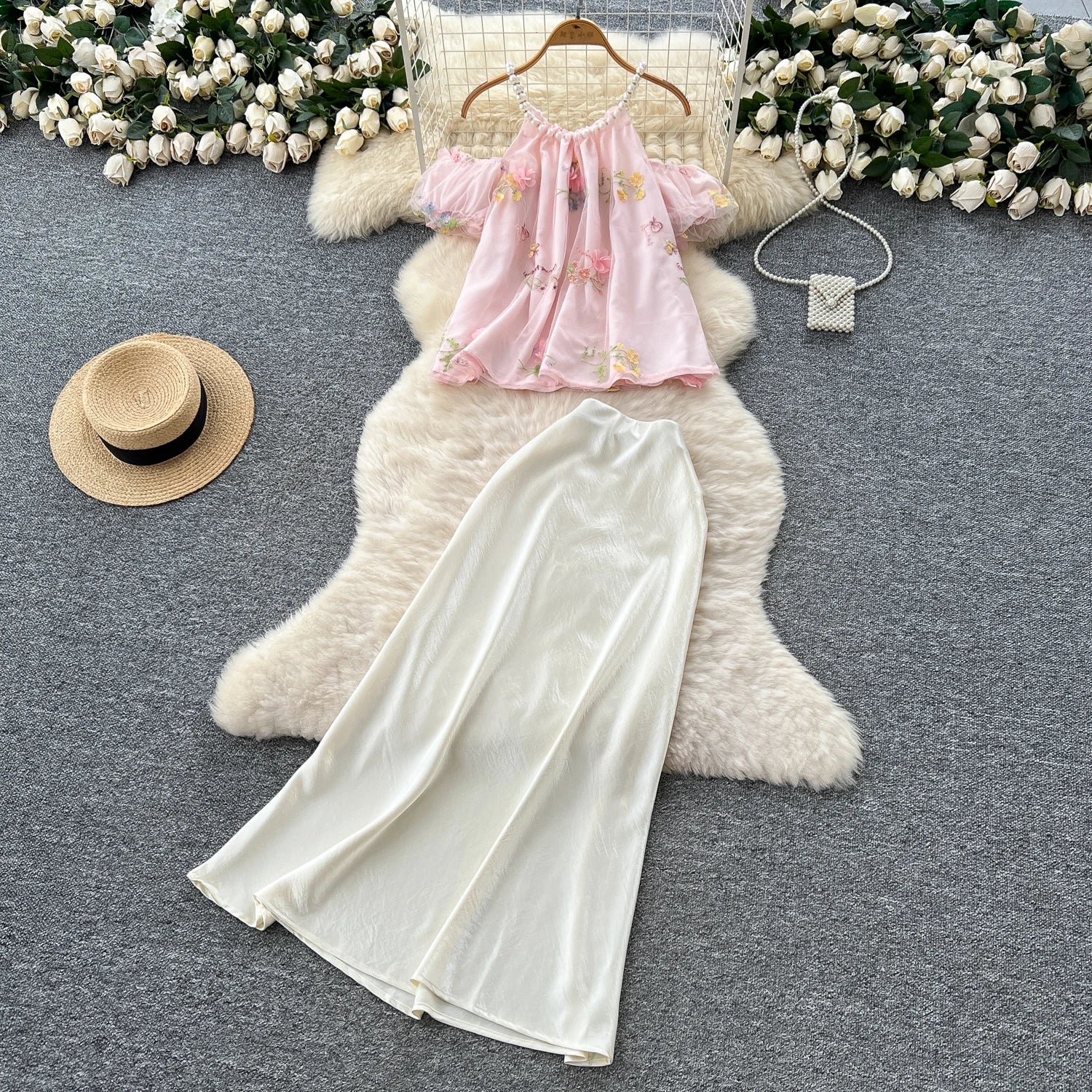 Summer Women's Roman Sets Halter Puff Sleeve Top And Mesh Skirts Set Clothing Wholesale