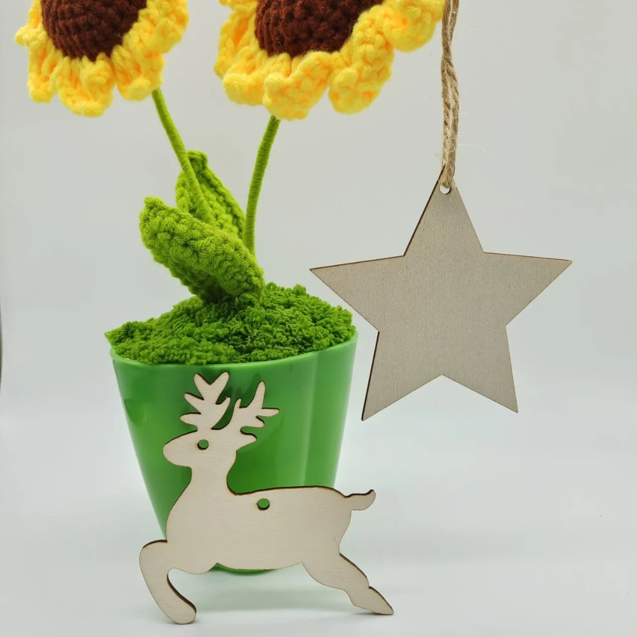 High Quality Customized Wooden Crafts Christmas Ornaments for Kids' Home Hanging Festival Decoration
