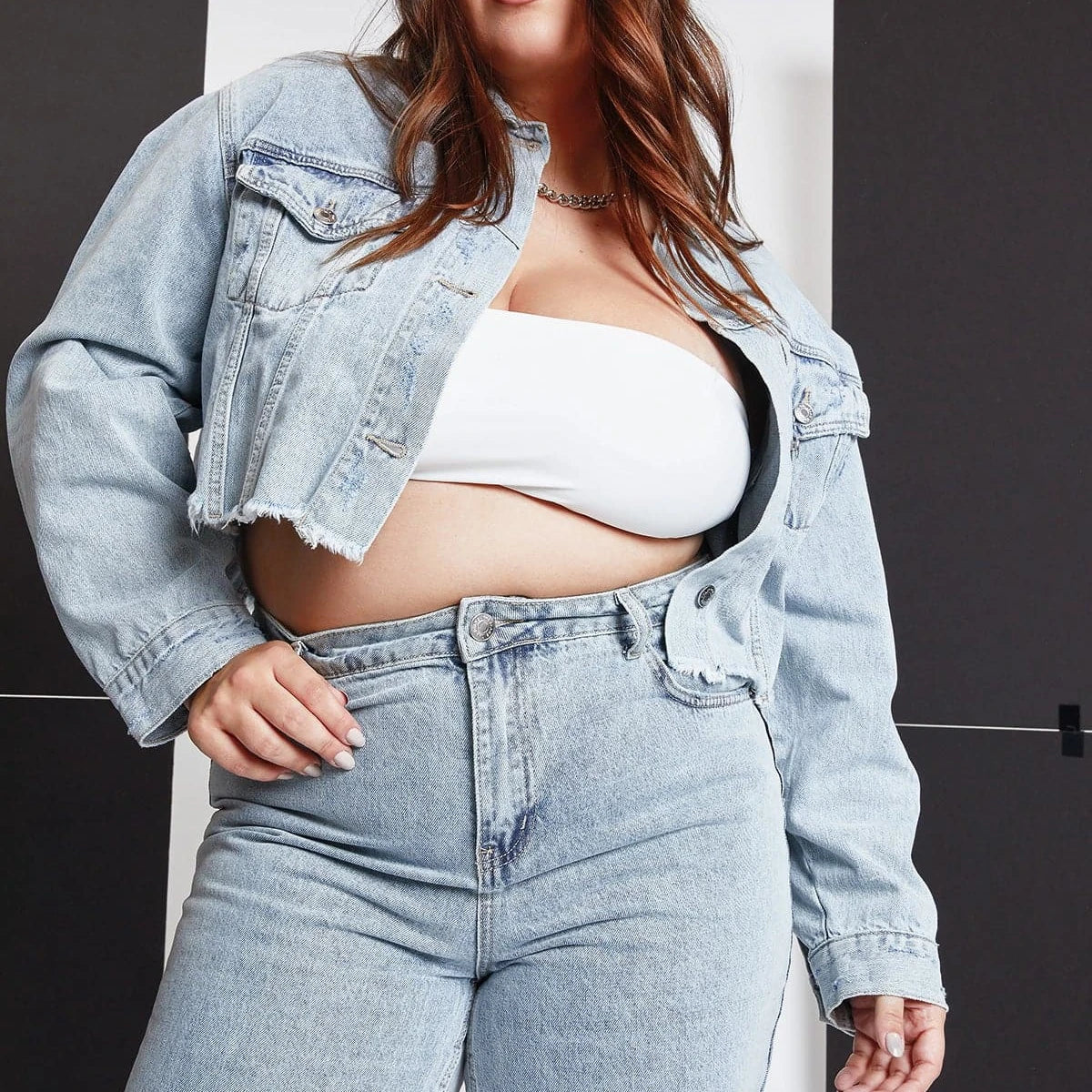 Autumn Women's Denim Cropped Jacket Female Pockets Hole Short Jean Jackets Ladies Plus Size Women Denim Jacket Coat