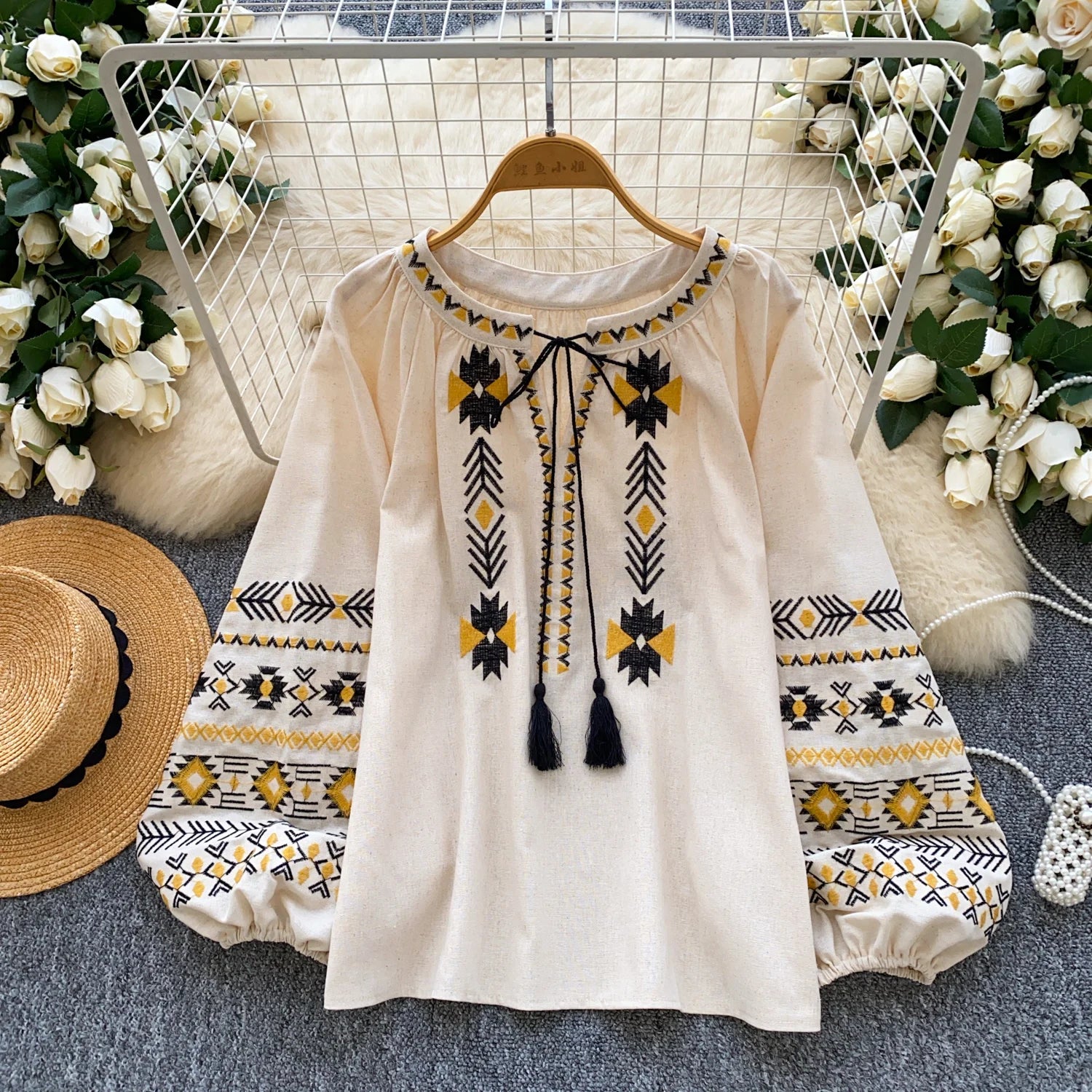 Full Sleeve O-Neck Casual Blouses Women Lantern Sleeve Solid Embroidery Shirts Ladies Retro Tops Clothes Women Wholesale