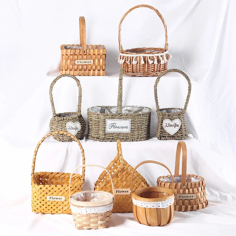 Factory-direct Wholesale of Popular Large Wicker Flower Basket in Rustic Style