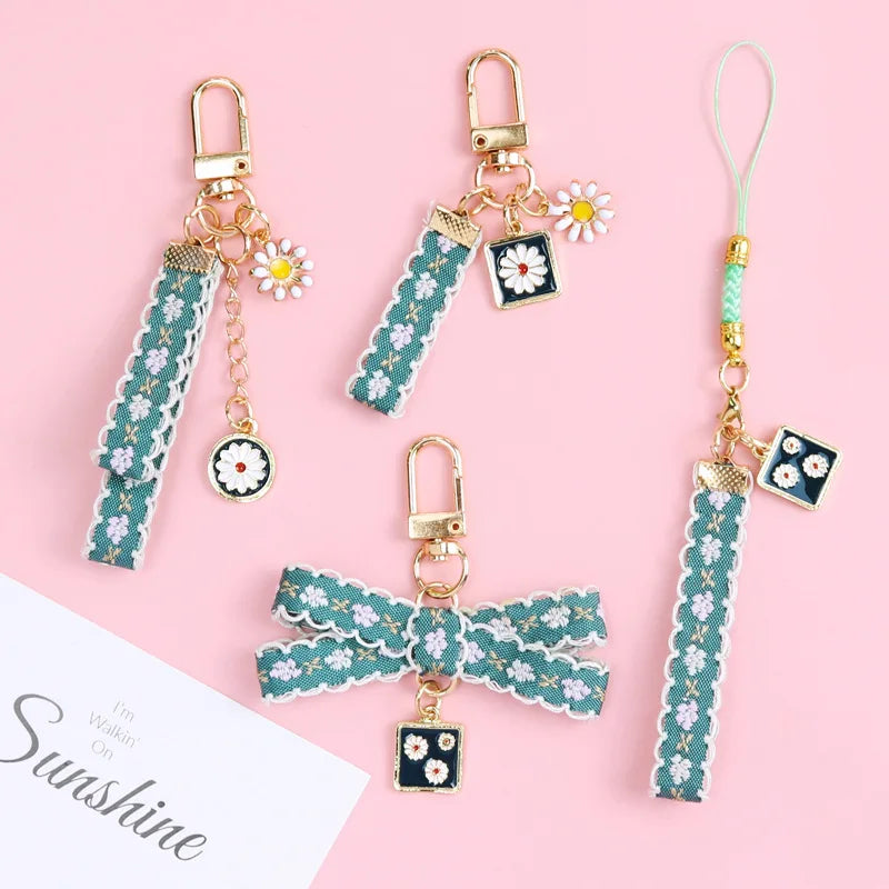 Creative Flower Keychain Lanyard Ribbon Daisy Pendant Key Chain Bag Charms Small Fresh Key Chain Accessories