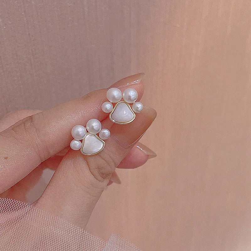SC Hot Selling S925 Silver Stud Earrings Women 2022 Exquisite White Pearl Earrings Cute Cat Paw Stud Earrings for Teen Girls