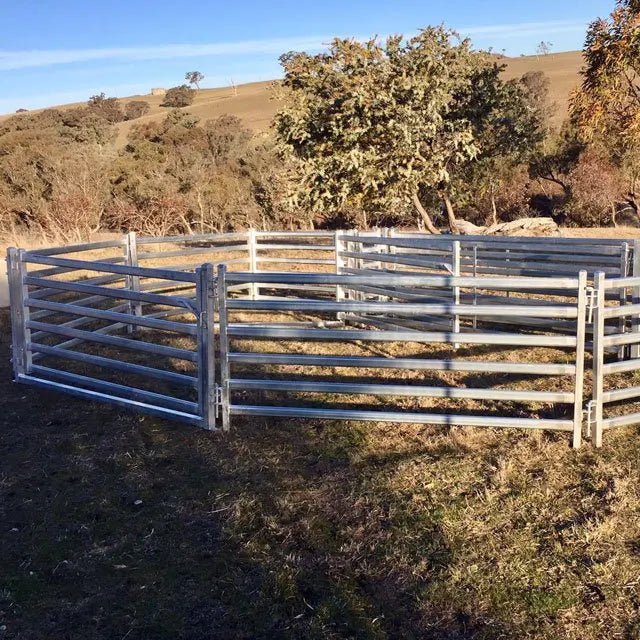 Portable Livestock Fencing for Farm Animals Galvanized Cattle Panels and Horse Corral Gates Iron Frame for Yard Enclosure
