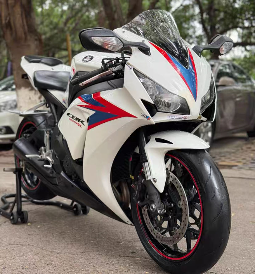 Used Suzuki GSX-1300R (2012) High Quality Sportbike - 1300cc MegaBDM
