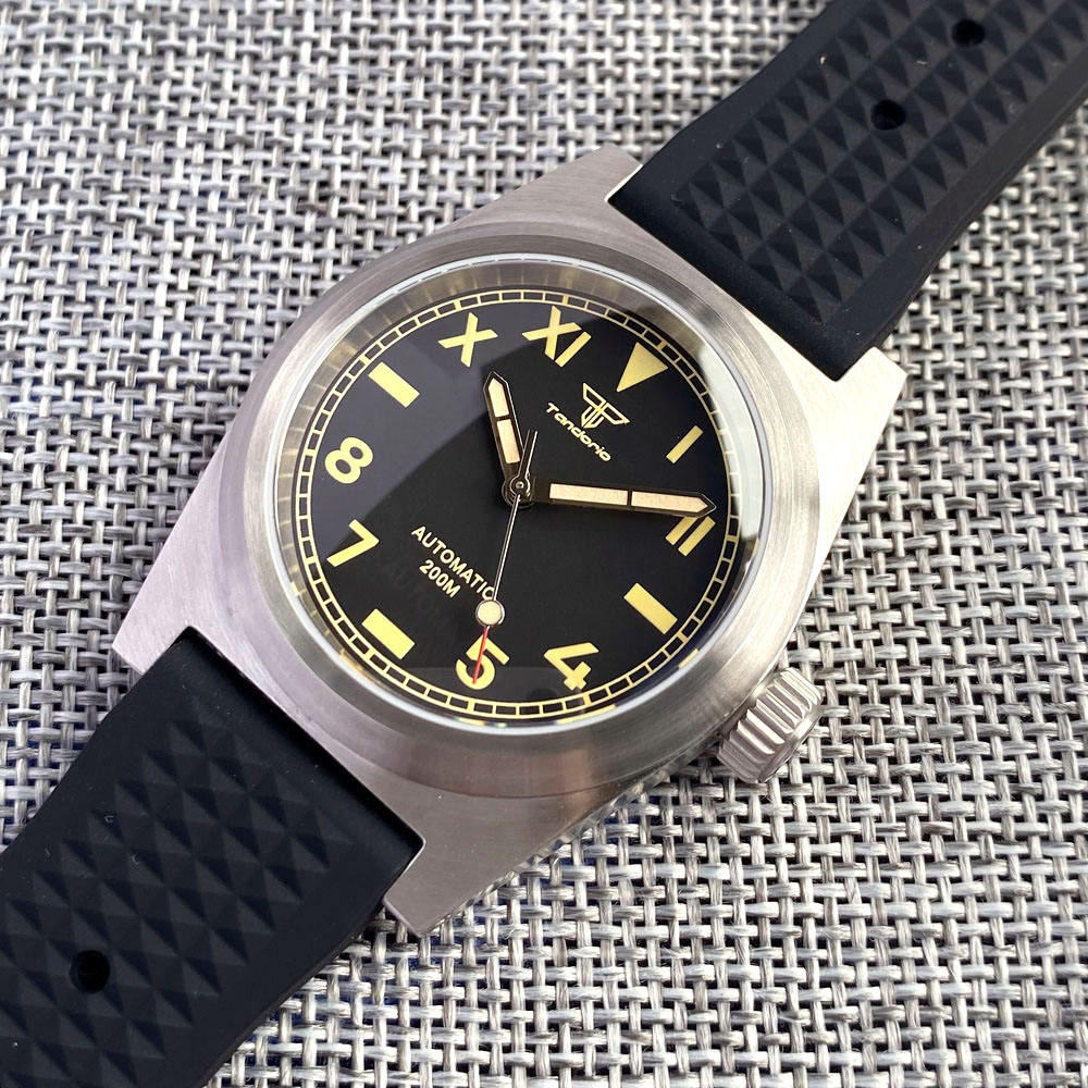 38mm California Dial Sapphire Glass 20Bar Waterproof NH35 Movement Automatic Luminous Mechanical Diving Watch