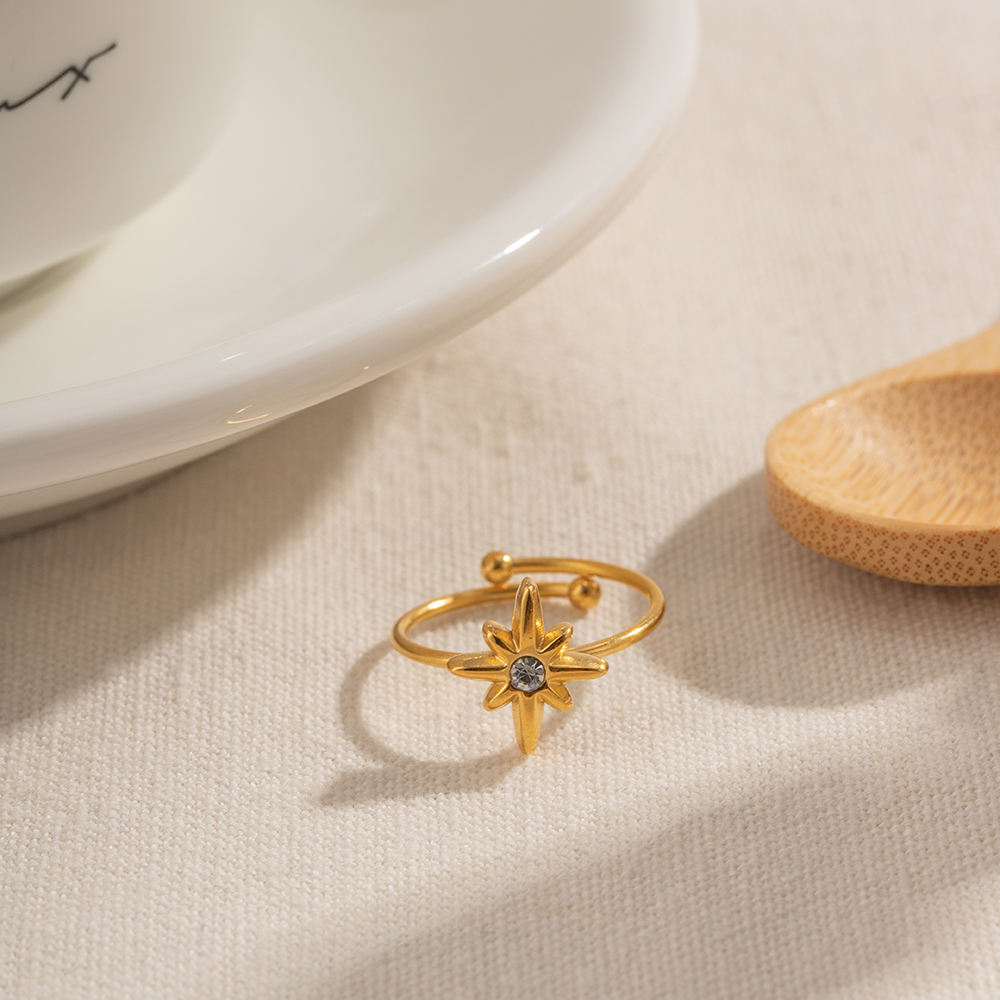 Waterproof 18K Gold-plated Stainless Steel Fashion Jewelry White Zirconia Octagram Rings for Women