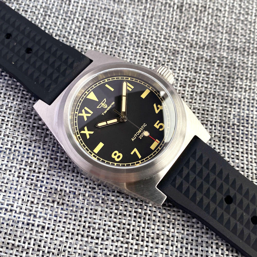 38mm California Dial Sapphire Glass 20Bar Waterproof NH35 Movement Automatic Luminous Mechanical Diving Watch